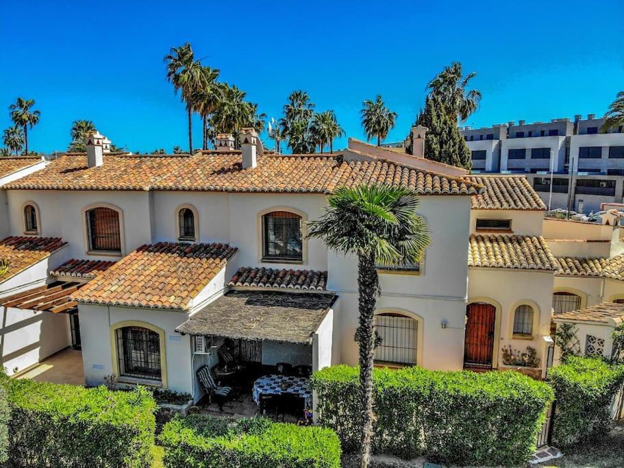Platja de LarenalLa Isla Casa Barnaby别墅 外观 照片
